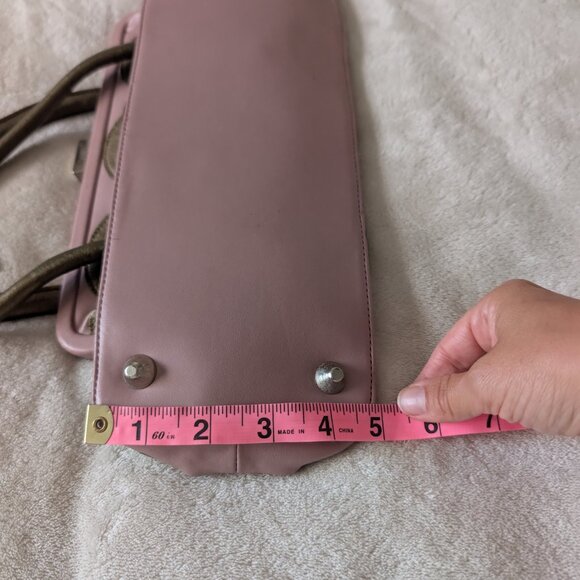 Jennifer Lopez Pink and Gold Circle Accent Bag - Picture 12 of 12